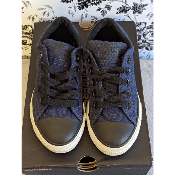 NWT Converse Navy White Chuck Taylor Street Slip Athletic Juniors 12